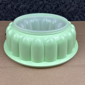 VINTAGE 3 PIECE TUPPERWARE JELLO MOLD ICE RING MINT GREEN.  1202, 1201, 1203